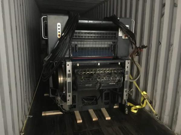 Conteyır yüklemesi.