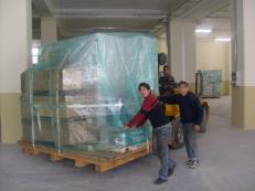 Roland 705 t&#305;rdan indirilmesi forklift ile.