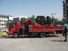 3 tonluk forkliftin vin&#231; ile ta&#351;&#305;nmas&#305;.